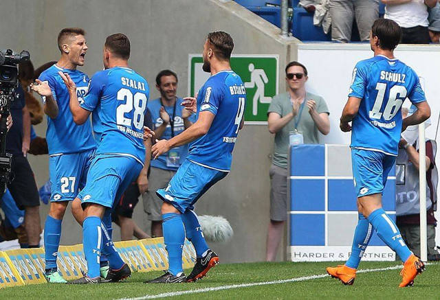  云达不来梅老将告别战，全场致敬温情收官