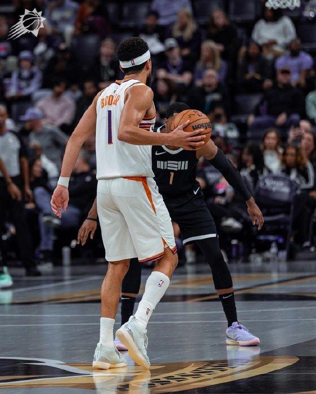  班凯罗高效砍分魔术不敌步行者遭遇三连败打击